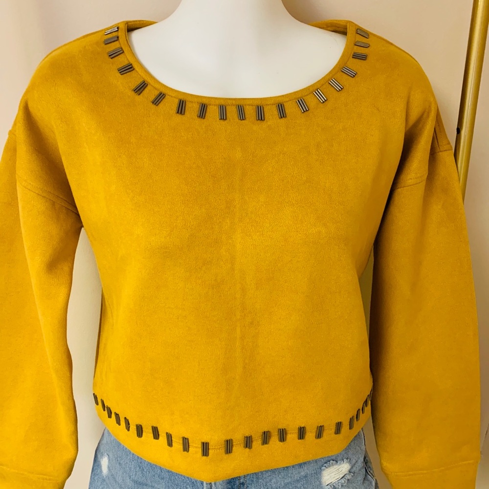 Chic Blouse by Lemon Curve